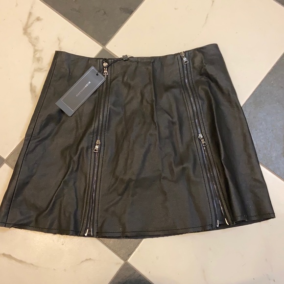 BCBGMaxAzria Dresses & Skirts - black leather skirt with zippers